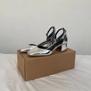 Reformation Mallori Closed Toe Heel Size 7 Silver Mirror Metallic